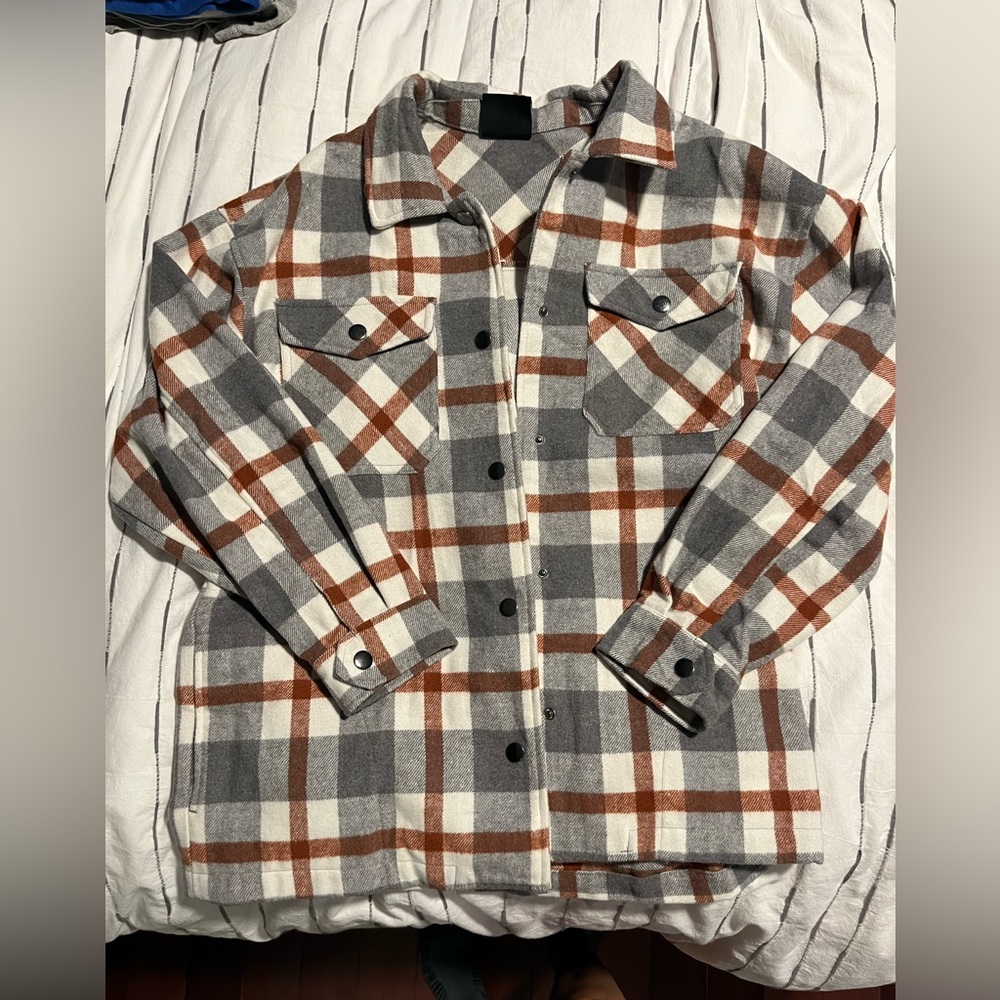 Women’s oversized flannel